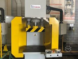 Calende 40 Tonnen Einständerpresse