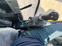 M323F 4x4 Zweiwegebagger