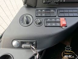 MERCEDES-BENZ Tourismo RHD, 55 Sitze, Euro 6