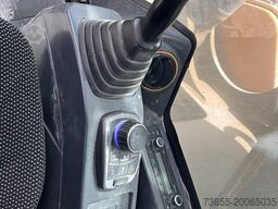 Hyundai HX520AL