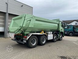 MERCEDES-BENZ Arocs 3243 8x4 4 Achs Muldenkipper 18 m³, deutsc