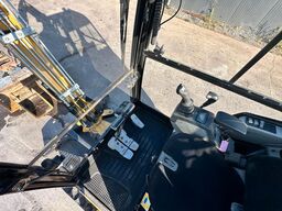CATERPILLAR 301.7D Gummikette / 2 Löffel / Schwenkschaufel