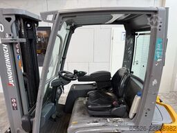 Jungheinrich EFG 320 / Halbkabine / STVZO