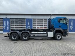 MAN TGS 26.400 6x6 Abrollkipper HIAB Optima 20S