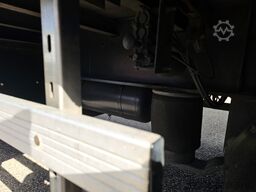 PACTON T2-001 STEERING AXLE/LOADING LIFT/ BPW DRUM.