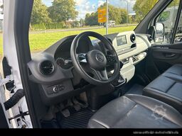 MERCEDES-BENZ Sprinter 215 CDI FWD AHK/KAMERA/KLIMA Navi/Klima