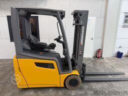 Jungheinrich EFG 216 k / 2127 Std. / AKKU NEU