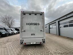  STX Trailer  3-4 Pferde Wohnung, Dusche WC,