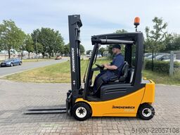 Jungheinrich EFG320