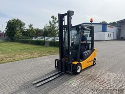 Jungheinrich EFG320