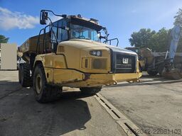 Caterpillar 730
