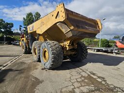 Caterpillar 730
