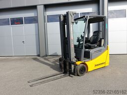 Jungheinrich 1,6t EFG216 TRIPLEX SS Batterie 92%