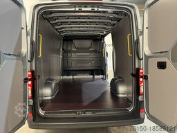 Volkswagen Crafter 2.0 TDI L3H2 140 PK DSG Automaat / Euro...