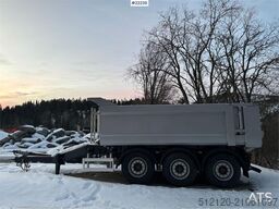  Ovox triple-axle trailer