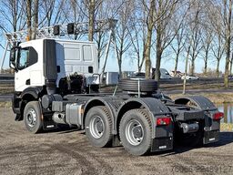 Iveco T-Way AT720T43TH AT ADR Tractor Head (16 units)