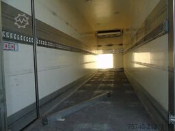 Scania P230 + carrier supra 950 + euro 5 + lift