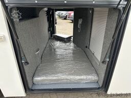 MAN Lions Coach R08 63 Sitze 3-Achsen 13.8m