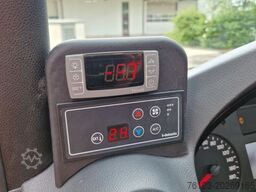 MERCEDES-BENZ 3 x Lagerfahrzeug Bürgerbus Niederflur 9 Sitze