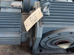 BAUER SG3-24/D1A4-253