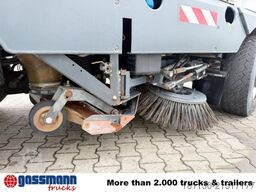 Aebi MFH 5500, 4-Rad-Lenkung, 3-Besen, Hochentleerung,