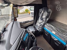 IVECO AS280X58Y/ PS ON Hiab FTR18 Funk AHK Bett Cam