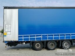 Schmitz Cargobull Curtainsider Coil Getränke