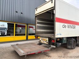 Schmitz 2 axles + STUURAS + LOADLIFT + CARRIER MAXIMA 1300