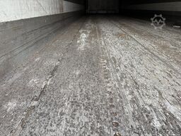 Schmitz 2 axles + STUURAS + LOADLIFT + CARRIER MAXIMA 1300