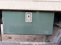 Schmitz 2 axles + STUURAS + LOADLIFT + CARRIER MAXIMA 1300