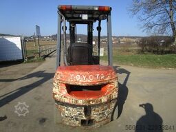 Toyota 2,5 Ton. - Triplex-Freihub 4,7m - Seitenschieber