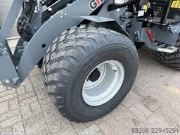 GIANT G3500 X-TRA shovel NIEUW