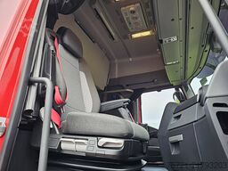 RENAULT T 520
