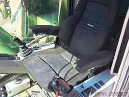 Sennebogen 850R with hydraulic rotating grapple