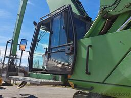 Sennebogen 850R with hydraulic rotating grapple