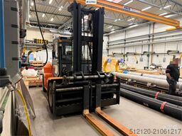 Maximal FD100T-MWL3 10-ton fork lift truck as a repair obj