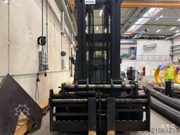 Maximal FD100T-MWL3 10-ton fork lift truck as a repair obj