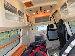 VW VW T6, 2,0 TDI, Trage und Sessel.