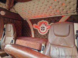 DAF XF 480 SuperSpaceCab 4x2 - Custom in- and exter...