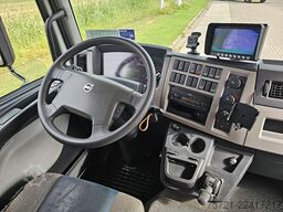 VOLVO FL 250.12 HH FLOOR LIFT AIRCO