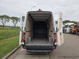MERCEDES-BENZ SPRINTER 317 L2H2 RWD Mbux Autom!