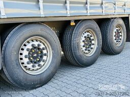 Schmitz Cargobull Curtainsider Standard Getränke