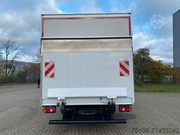 FUSO Canter 9C18 Koffer mit Ladebordwand