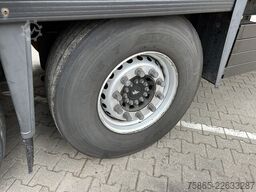 Schmitz Cargobull SCB S3B / Box Trailer / 2x Liftas / Schuifrem /...