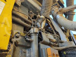 Komatsu HM400