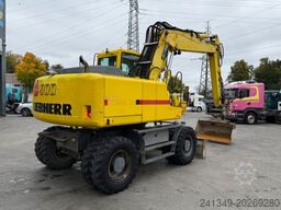 LIEBHERR 900 C 3xBuckets