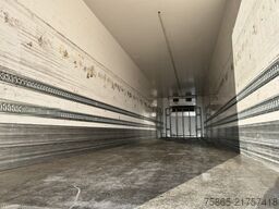 Schmitz Cargobull / SOR Iberica / Carrier Vector 1550 Reefer / Fr...