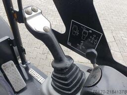 JCB 403 Klappdach / Schaufel + Gabel / nur 152h!