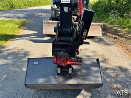 Bobcat E55Z Mini Excavator w/ Rototilt and 2 buckets. 230