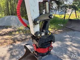 Bobcat E55Z Mini Excavator w/ Rototilt and 2 buckets. 230